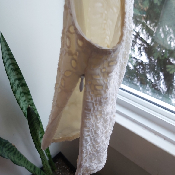 4/$25 109F Cream crop top - Picture 2 of 4